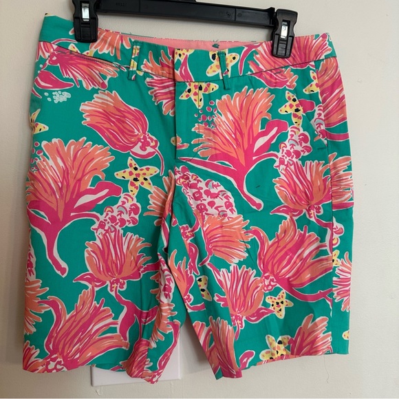 Lilly Pulitzer Womens Size 2 Lagoon Green Avenue Bermuda Shorts Seaside Pattern - Picture 1 of 16
